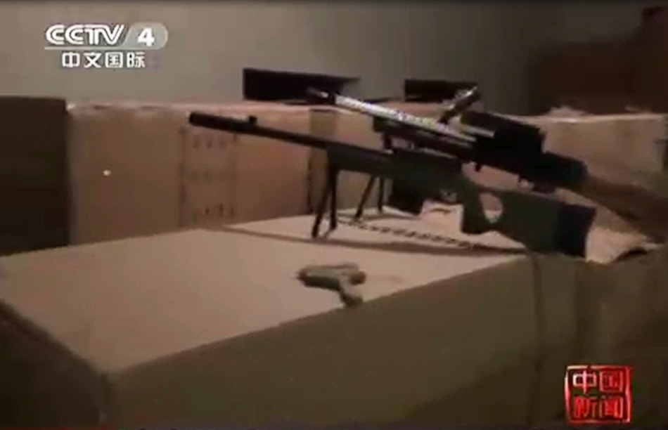 Полиция китайского города Гуйян раскрыла тайный арсенал: обнаружено более 10 тысяч единиц оружия (3)