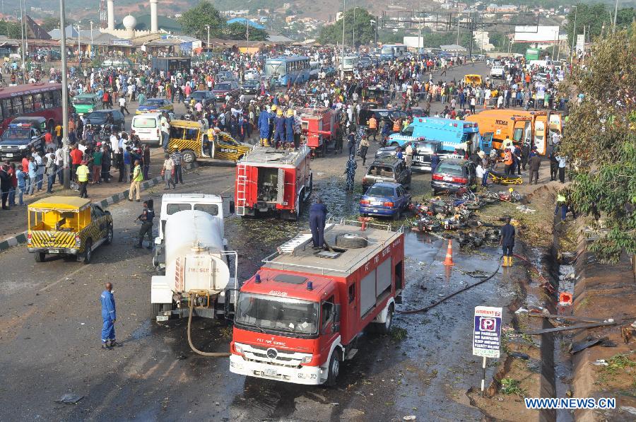 Число жертв взрыва в столице Нигерии достигло 71 человека (4)