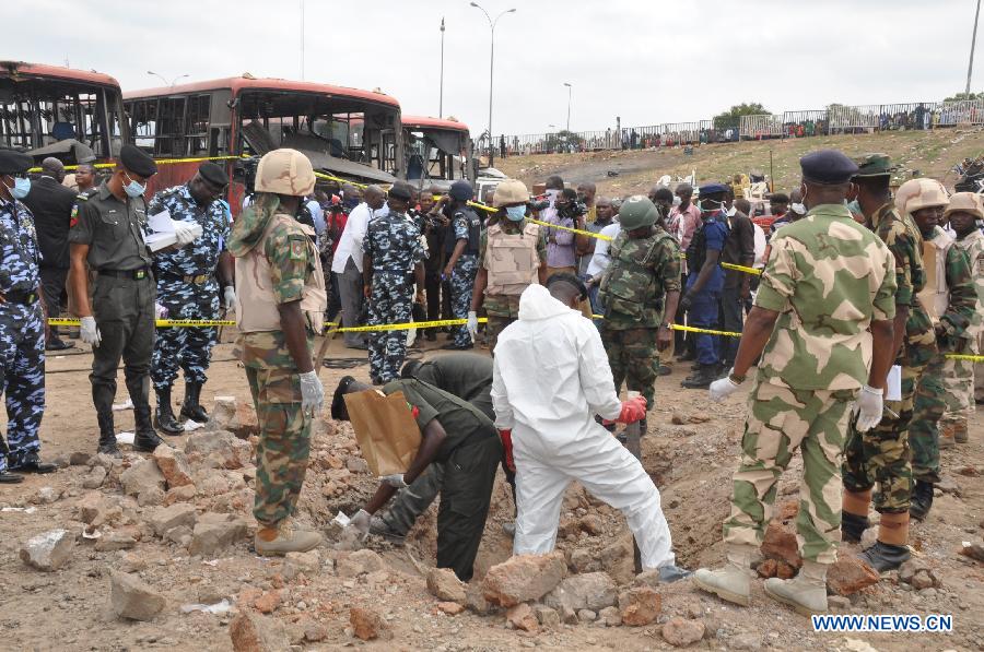 Число жертв взрыва в столице Нигерии достигло 71 человека