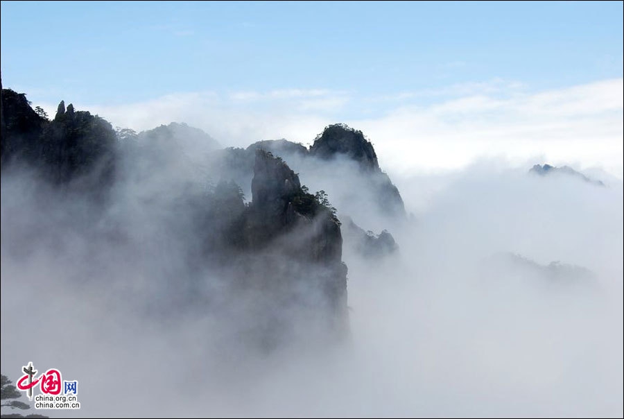 Весенняя пейзажная живопись - море облаков в горах Хуаншань (3)