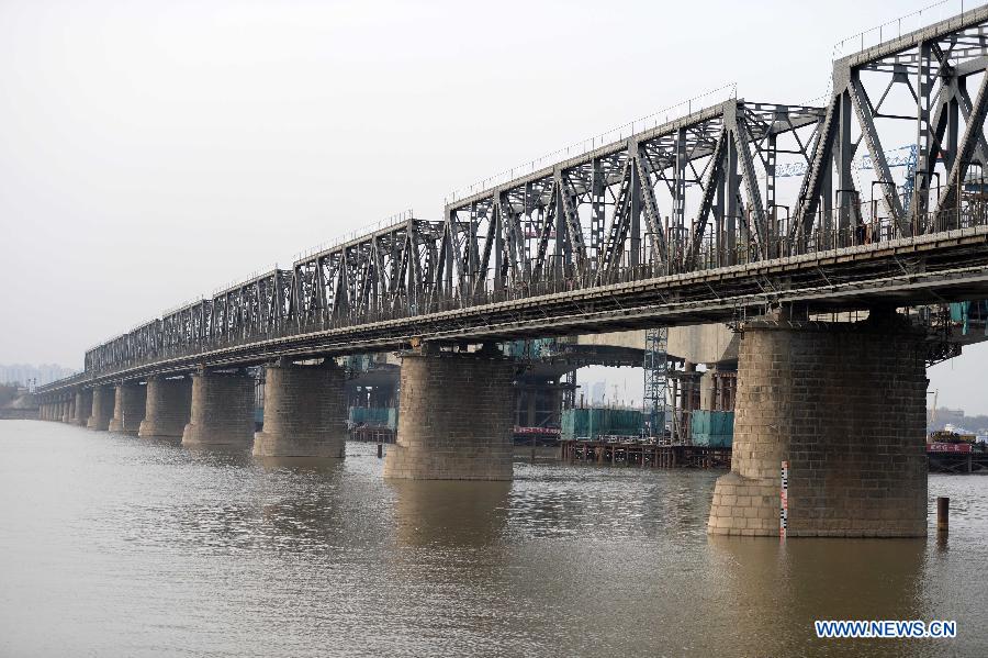 "Ушел в отставку" первый железнодорожный мост через реку Сунхуацзян (2)