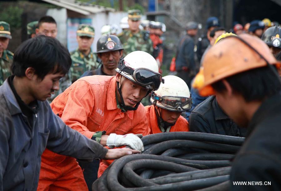 14 человек погибли в результате взрыва газа на угольной шахте в провинции Юньнань