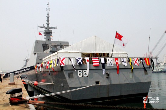 Китайские и зарубежные военные корабли, задействованные в совместных учениях ВМС «Морское сотрудничество - 2014», открыты для публики (13)