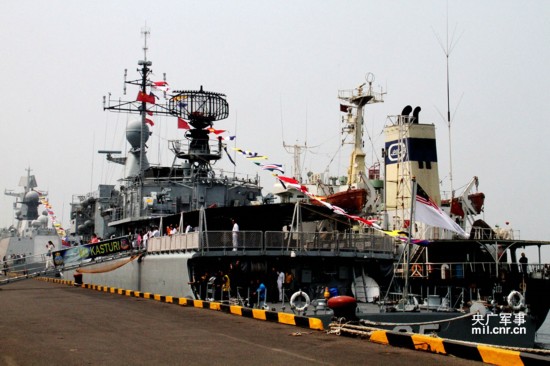 Китайские и зарубежные военные корабли, задействованные в совместных учениях ВМС «Морское сотрудничество - 2014», открыты для публики (19)