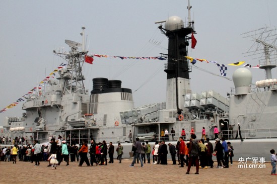 Китайские и зарубежные военные корабли, задействованные в совместных учениях ВМС «Морское сотрудничество - 2014», открыты для публики (15)