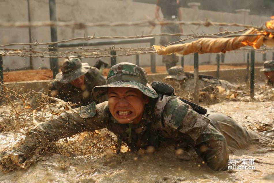 Фотографии с обучения войск НОАК, охраняющих китайские острова