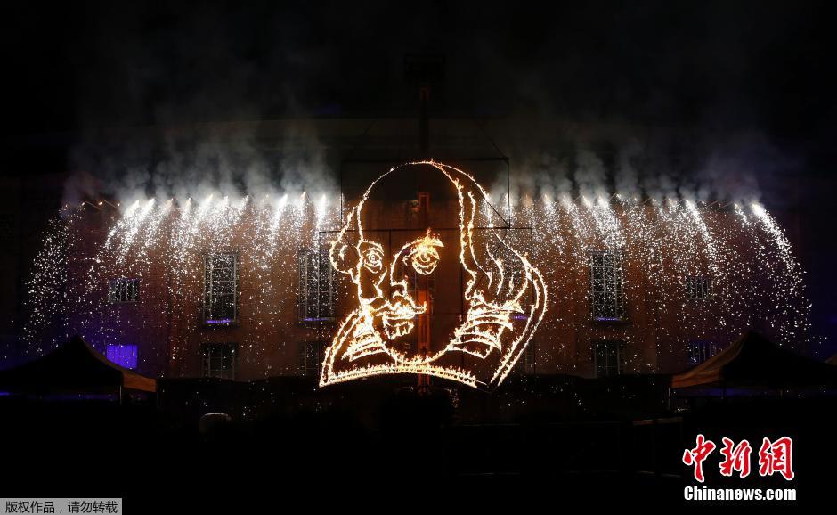 В Великобритании устроили фейерверк в честь 450-летия со дня рождения Шекспира (2)