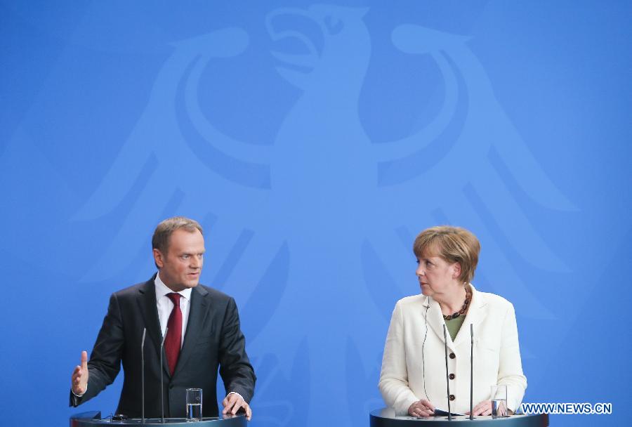 Ангела Меркель заявила, что ЕС и США должны ввести новые санкции против России (4)
