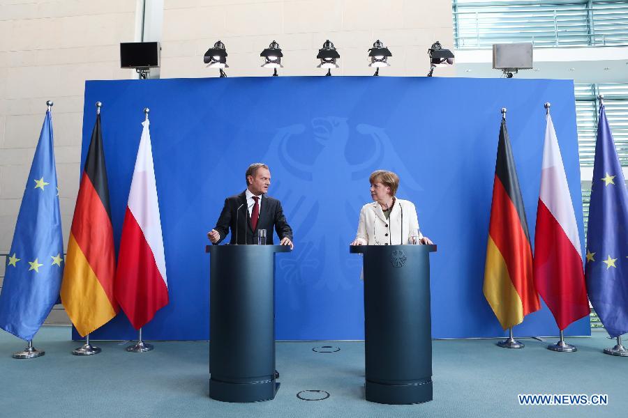 Ангела Меркель заявила, что ЕС и США должны ввести новые санкции против России (6)