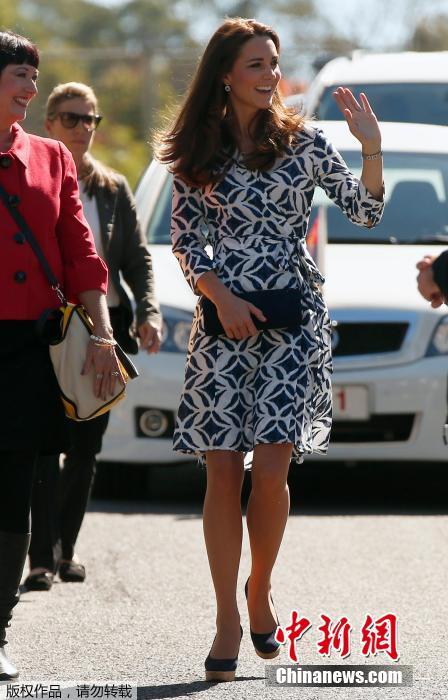 Фотографии: прекрасные платья принцессы Кейт в турне по Австралии (6)
