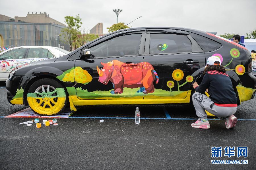В Ханчжоу прошел конкурс аниме-росписи частных автомобилей (6)