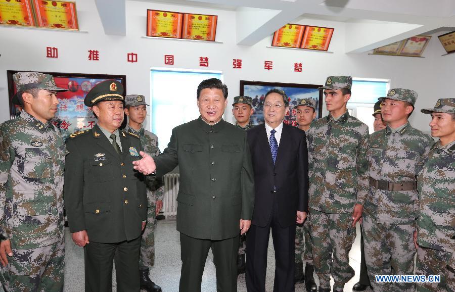 Си Цзиньпин приказал нанести "сокрушительный удар" по терроризму (3)