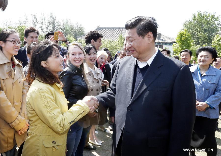Молодежь должна осознанно проводить в жизнь основополагающие ценности социализма -- Си Цзиньпин