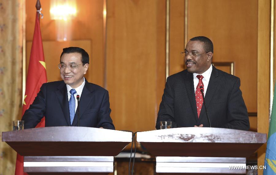 Ли Кэцян провел переговоры с премьер-министром Эфиопии Хайлемариамом Десаленем (4)