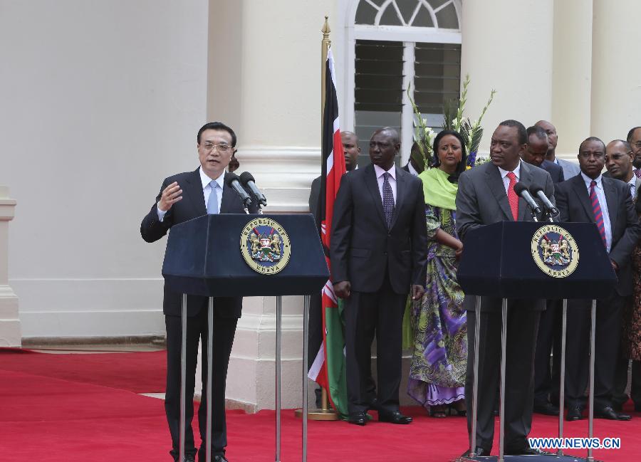 Премьер Госсовета КНР Ли Кэцян и президент Кении Ухуру Кенията встретились с журналистами