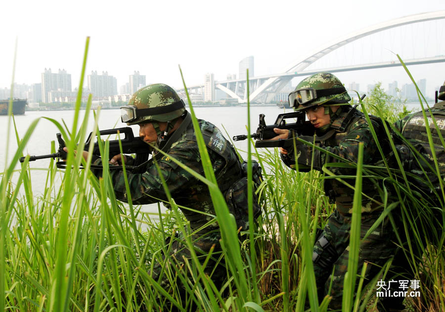 Вооруженная полиция Шанхая провела учения по обеспечению безопасности Саммита СВМДА (3)