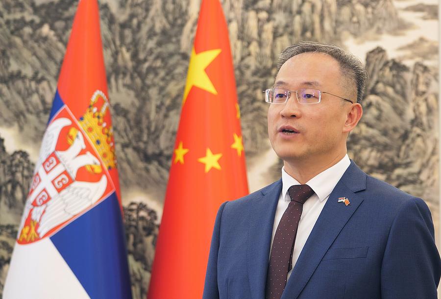 Китайско-сербские отношения крепнут день ото дня -- посол КНР