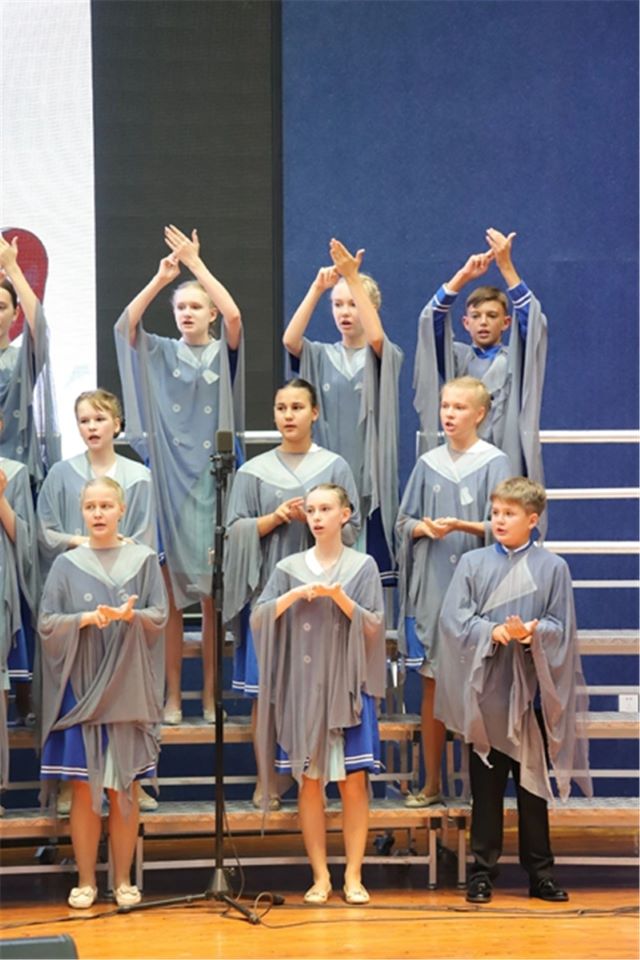 В Суйфэньхэ открылся первый китайско-российский хоровой фестиваль