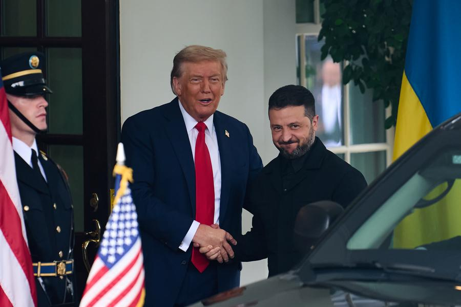 Д. Трамп, В. Зеленский и европейские лидеры провели многосторонние переговоры в Белом доме