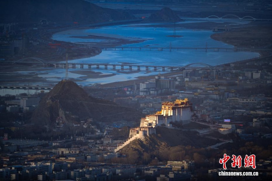 Дворец Потала: сокровище сквозь времена года