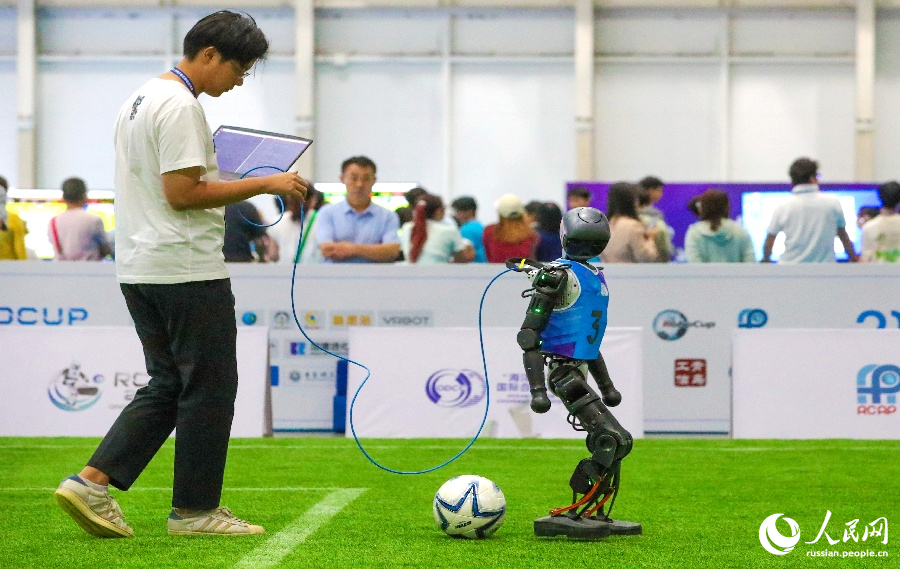 В городе Циндао провели пригласительный турнир RoboCup-2025 Азиатско-Тихоокеанского региона