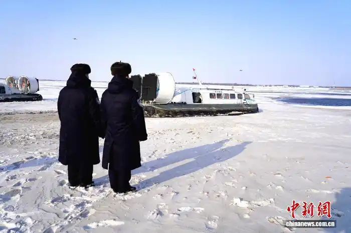 По маршруту Тунцзян-Нижнеленинское начали курсировать суда на воздушной подушке