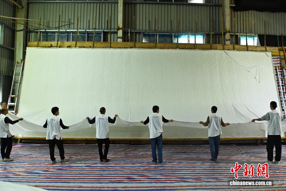 В провинции Аньхой продемонстрировали производство рисовой бумаги сюаньчжи