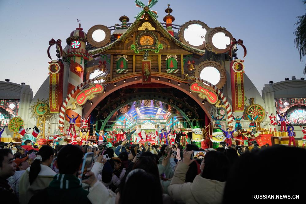 В пекинском парке Beijing Universal Resort открылся тематический период "Зимние каникулы"