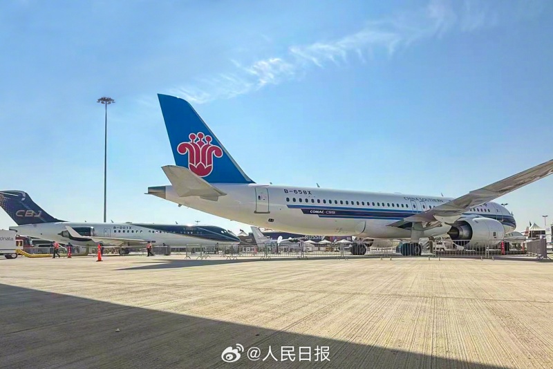 Китайские самолеты C919 и C909 представили на авиасалоне в Дубае