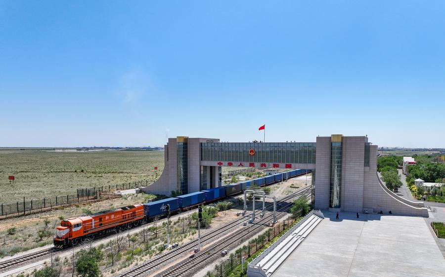 С начала 2025 года поезда Китай-Европа, прошедшие через КПП Эрэн-Хото, перевезли более 4 млн тонн грузов