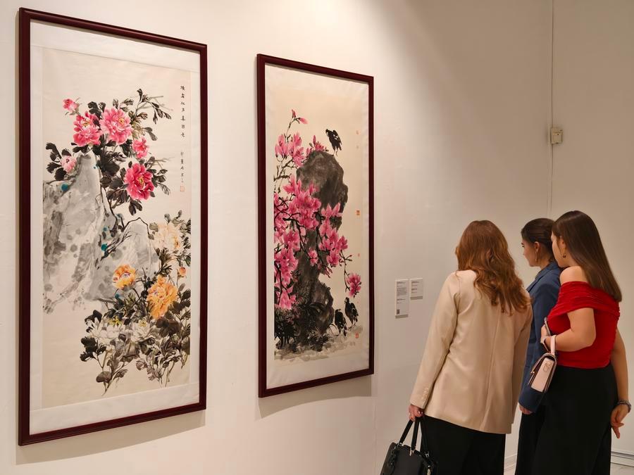 В Москве открылась выставка китайского художника Му Кэ