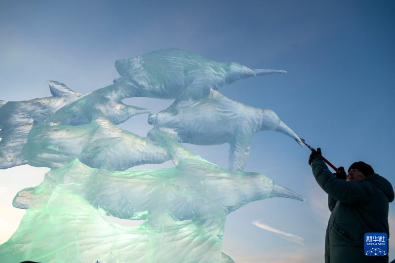 Ледовые виртуозы из разных стран демонстрируют свое мастерство в Харбине