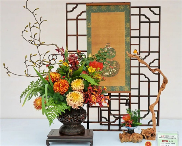 В Чунцине мастера флористики встретили Новый год конкурсом цветочного искусства