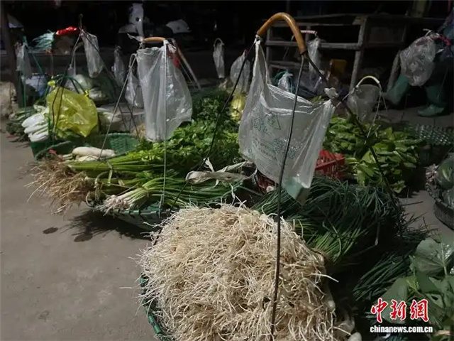 В Наньнине сохраняется традиция торговли без продавцов