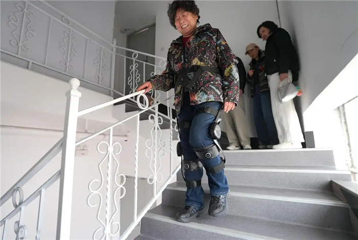 В Пекине открылся первый в мире роботизированный центр ухода за пожилыми людьми