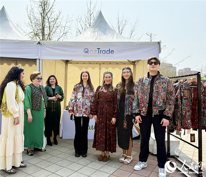 В Пекине жители Китая и Казахстана вместе отметили праздник Наурыз