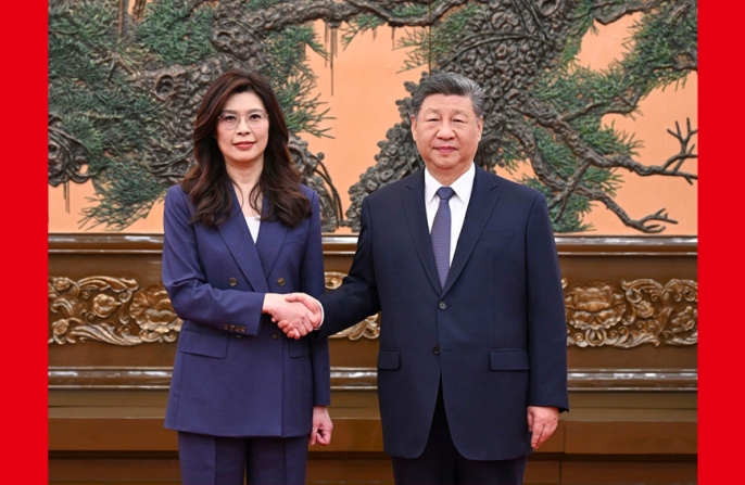 Си Цзиньпин встретился с председателем партии Гоминьдан Чжэн Ливэнь в Пекине