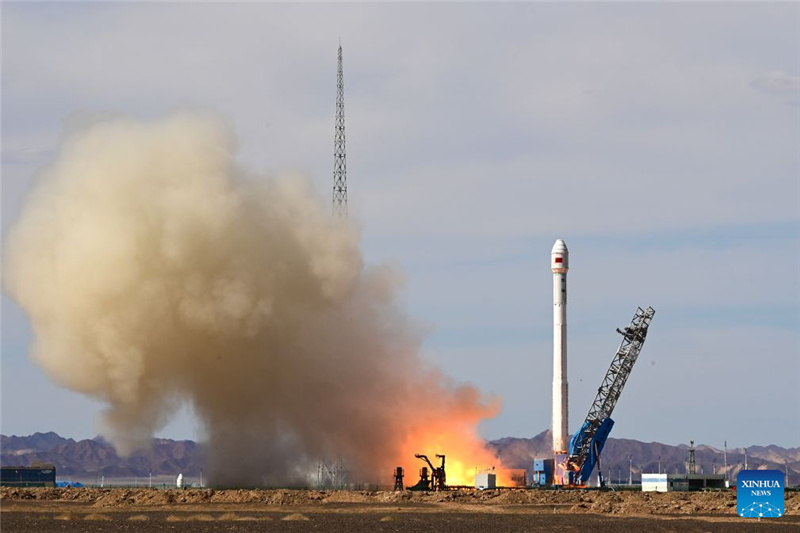 Китай успешно запустил ракету-носитель "Чжуцюэ-2E Y7" с 10 спутниками на борту