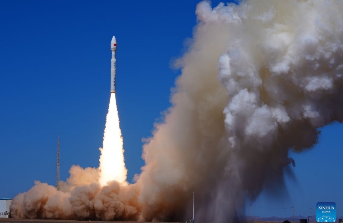 Китай запустил новую группу спутников
